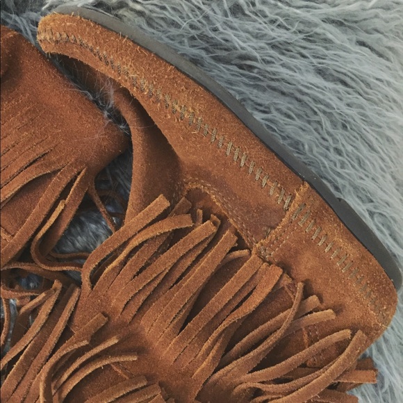Minnetonka Moccasin 3-Layer Fringe Boot - Picture 3 of 6